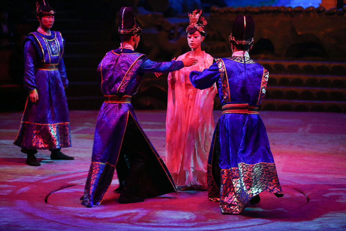 建筑升级的英文翻译：building upgrade