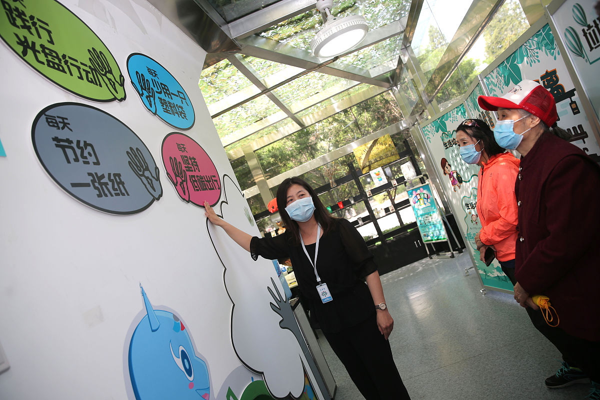 针对社区居民法治素养提升，可以将这件事比喻为什么工程呢？除了基础工程，还能有什么呢？