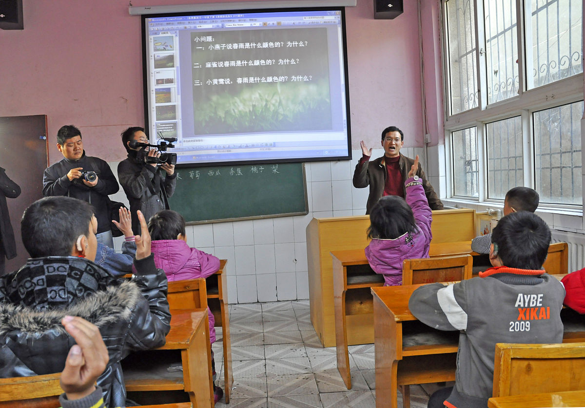 宁夏西吉县职业中学师资队伍建设：培养职业人才的关键