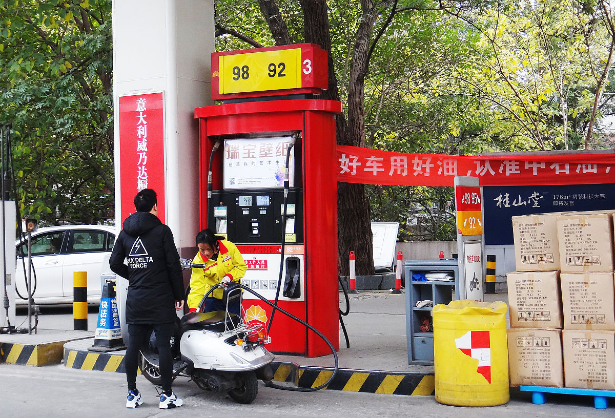 摩托车自动加油站：快速、便捷、安全的智能加油体验