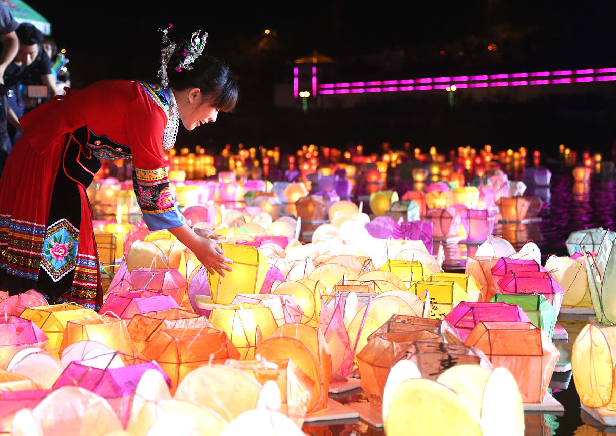 岑溪上灯节：传承千年文化，照亮美好未来