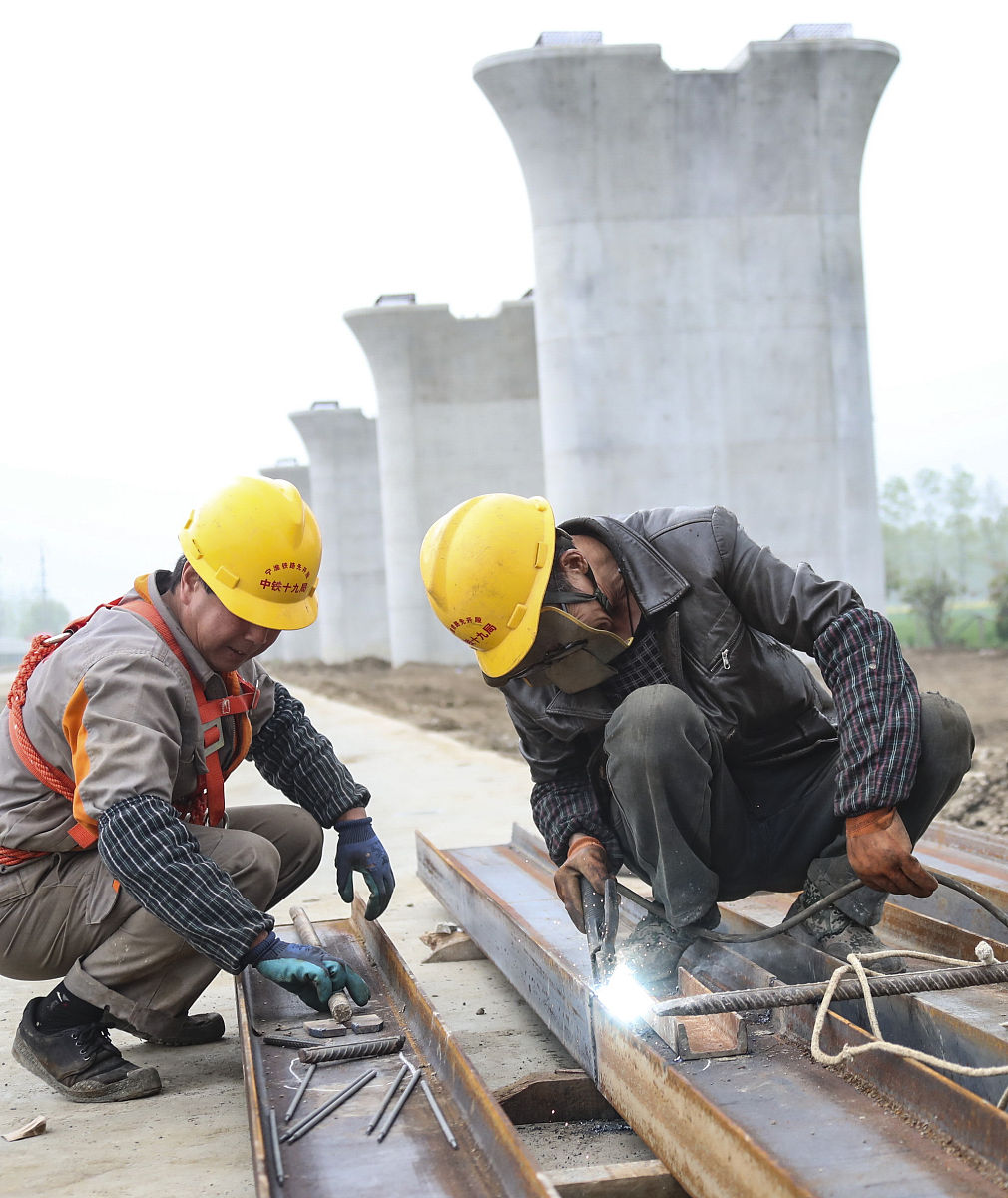 路桥施工员工作总结 - 经验、能力和态度提升