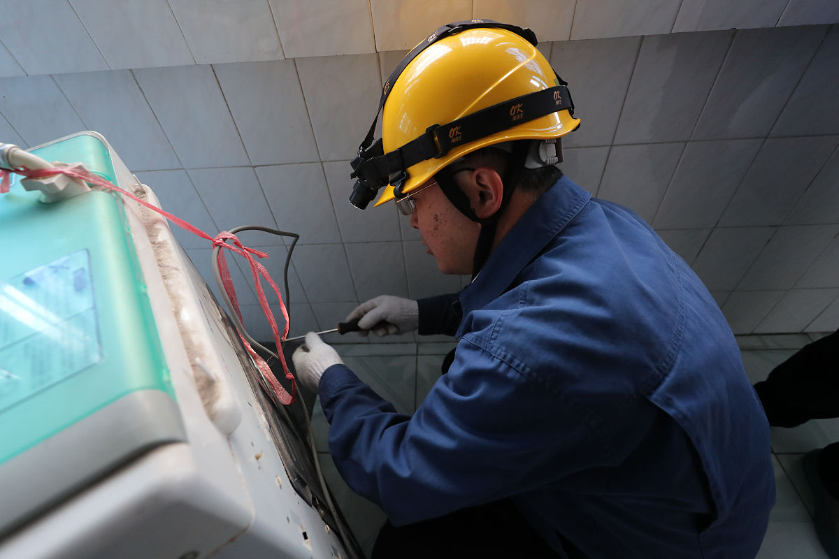 夜间施工照明及电工值班要求