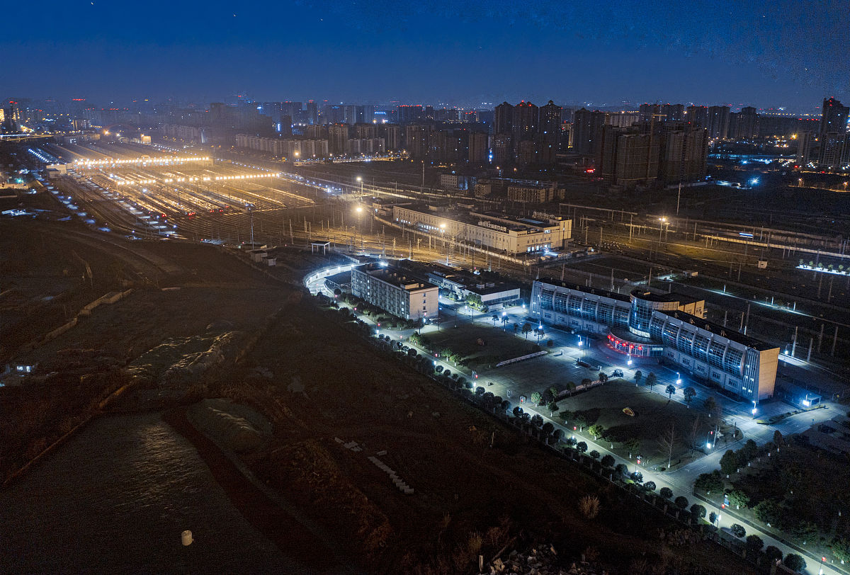 攀枝花学生能读成都职业技术学校高铁专业吗？招生要求详解