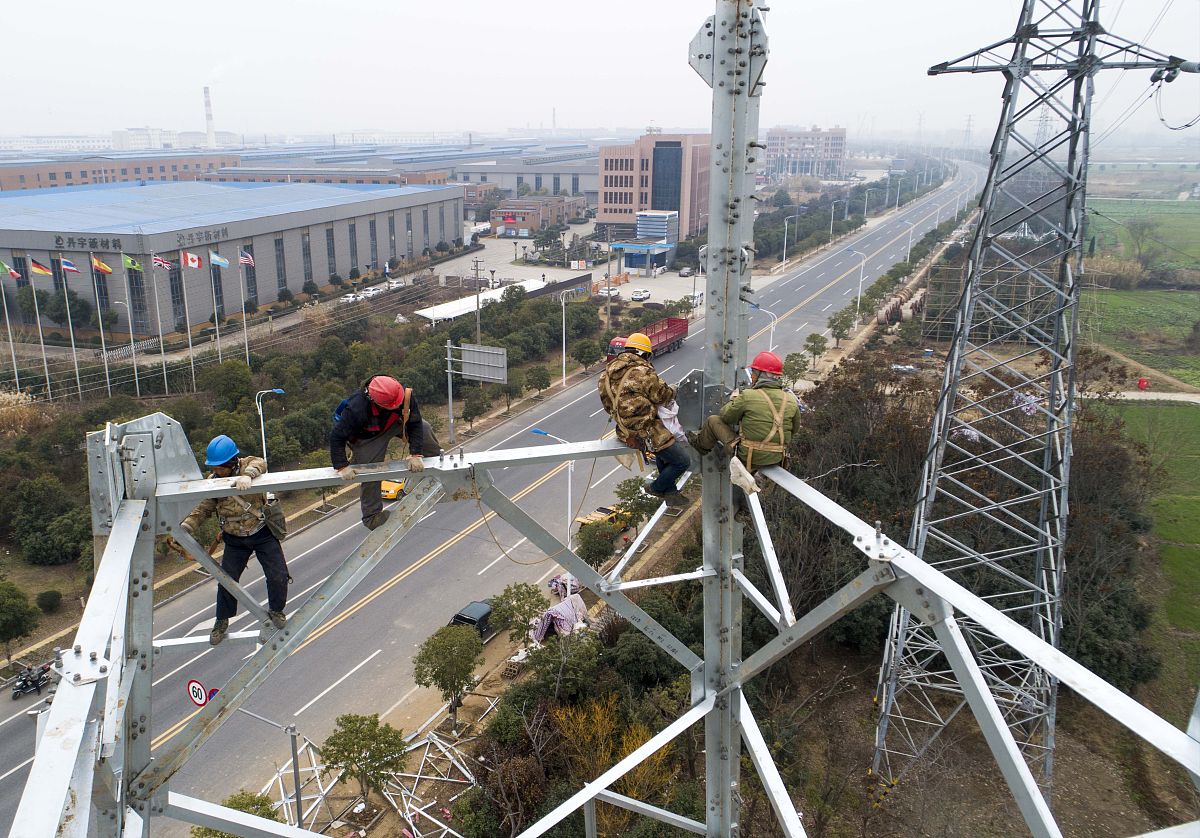 上海电力工业学校输配电线路施工运行与维护专业介绍