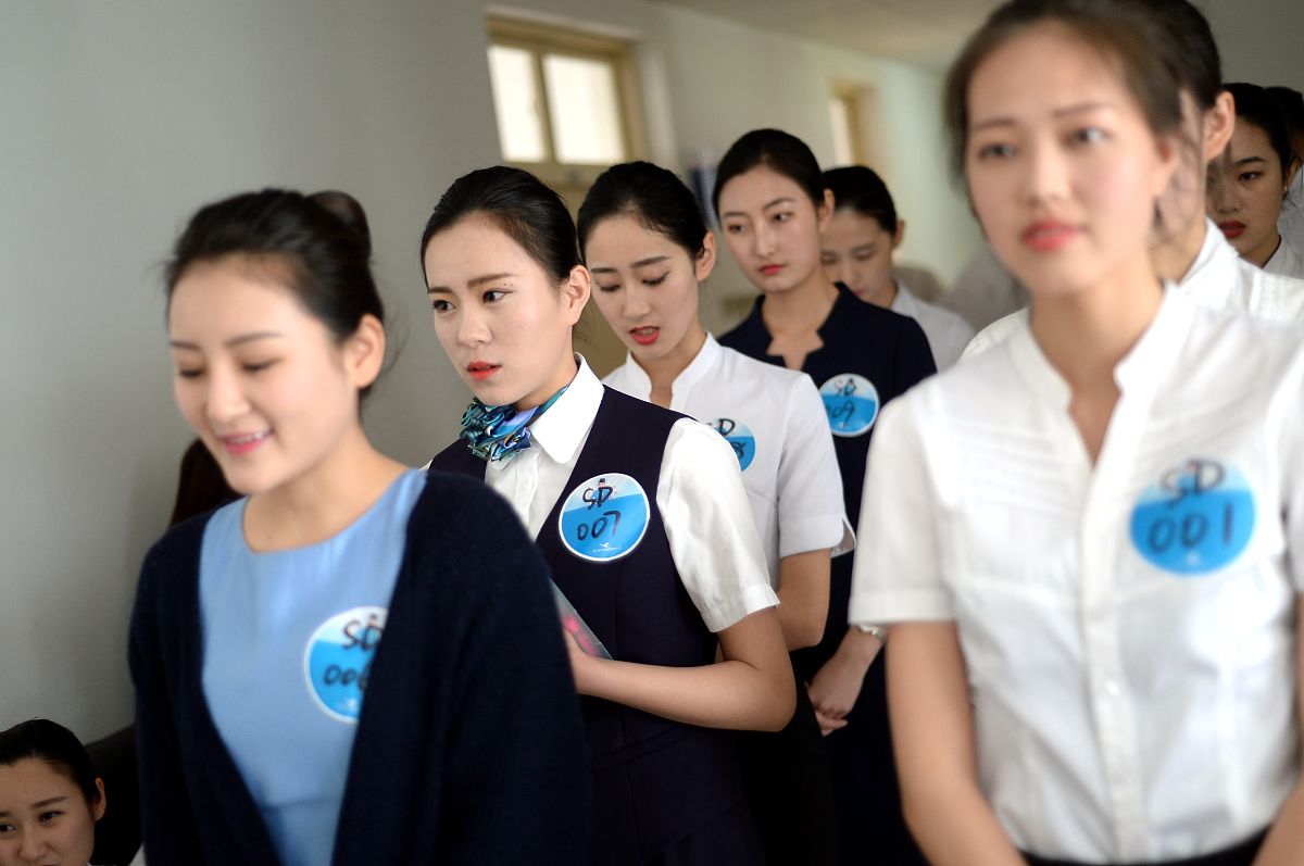 云南新兴职业学院空中乘务定向就业班:就业前景广阔 云南新兴职业学院空中乘务定向就业班:就业前景广阔