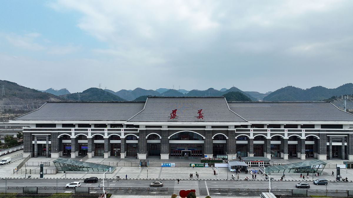 遵义高铁学校哪个专业就业前景好？铁路工程专业就业优势分析