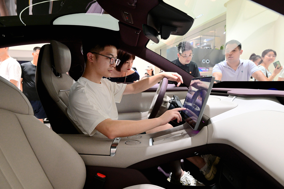 国内外智能座舱发展对比