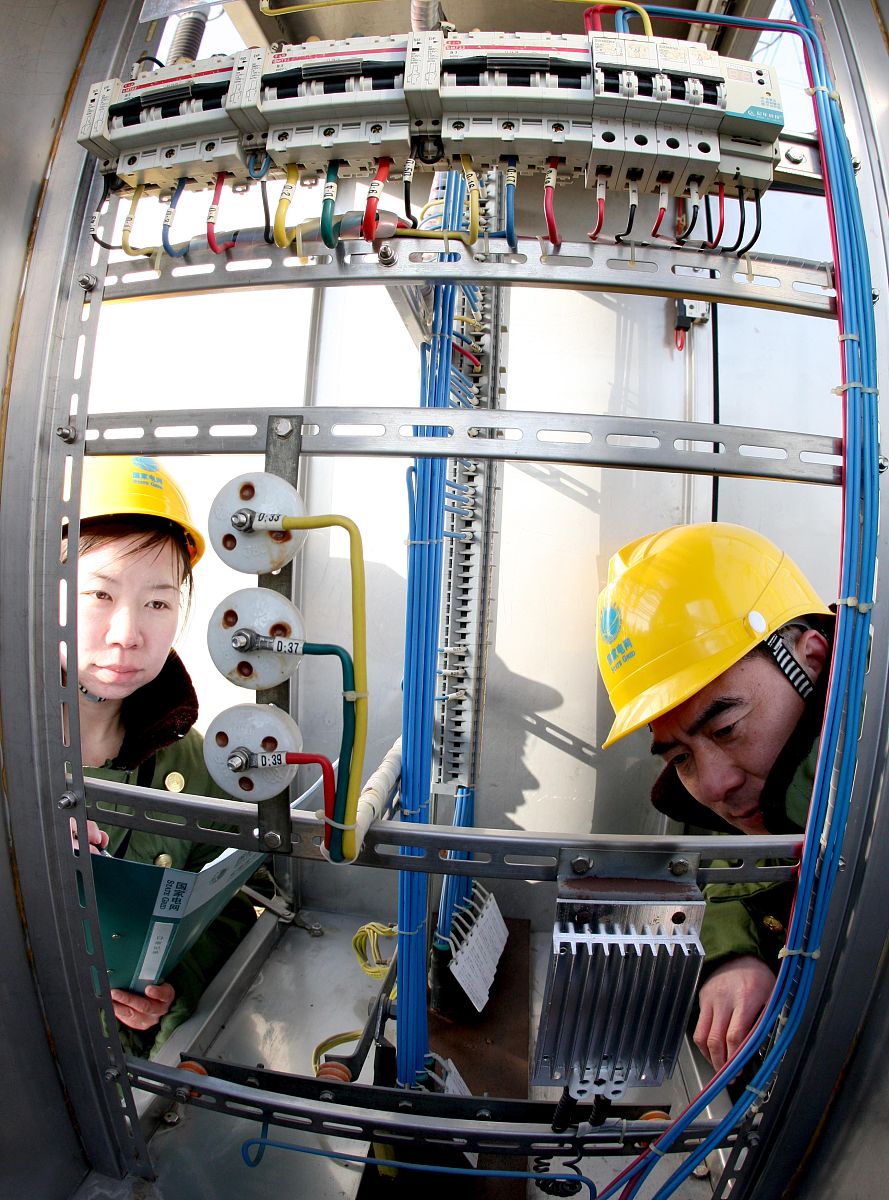 GIS断路器装配心得：14个实用技巧 - 提升效率和质量