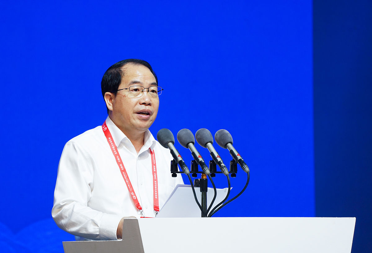 甘肃能源化工职业学院五年制大专有高铁乘务专业吗？