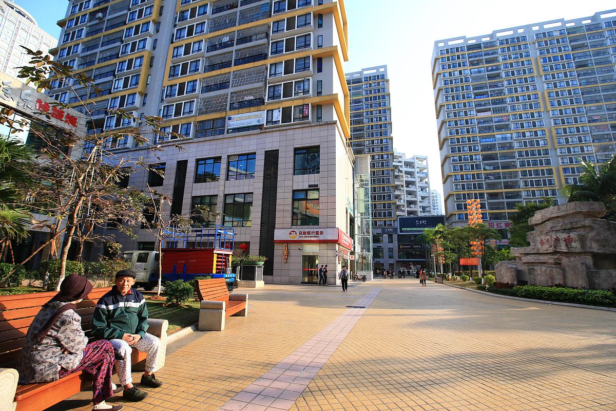 完善公寓周边配套设施，提升居住品质