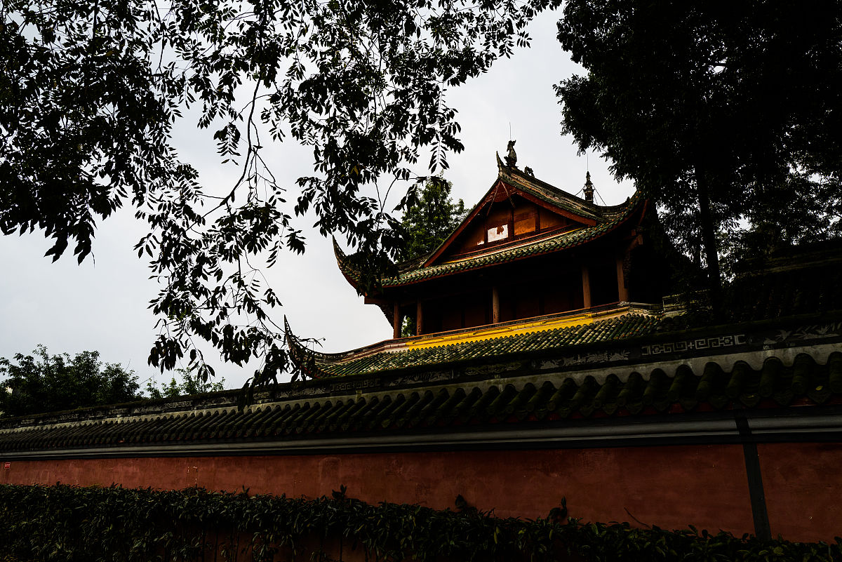 成都建筑学校的毕业生们的薪资待遇怎么样