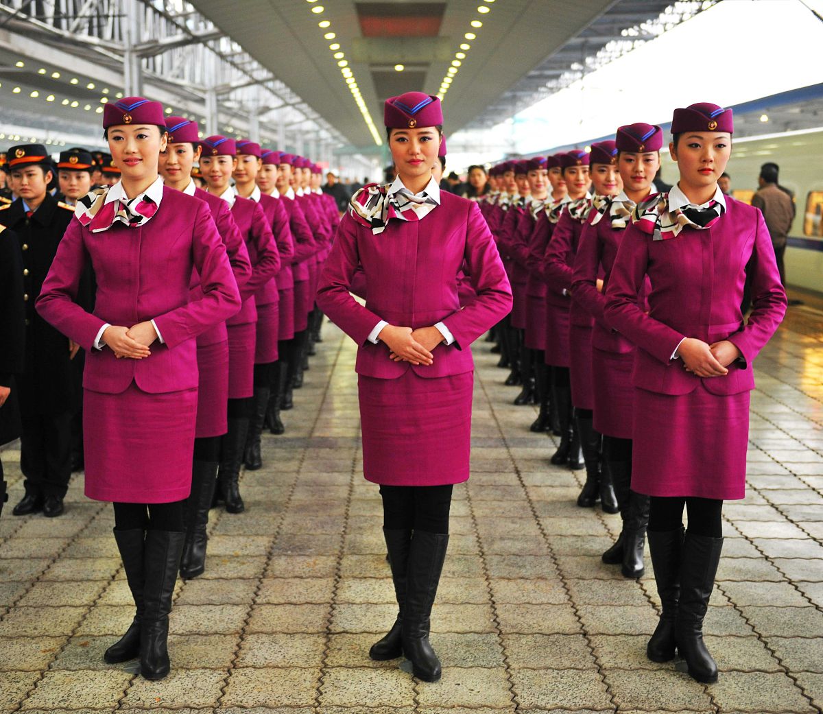 重庆高铁乘务员工资高吗