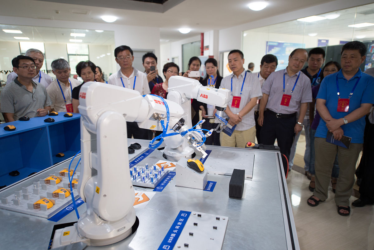 贵阳铝厂职工大学的工业机器人专业前景如何