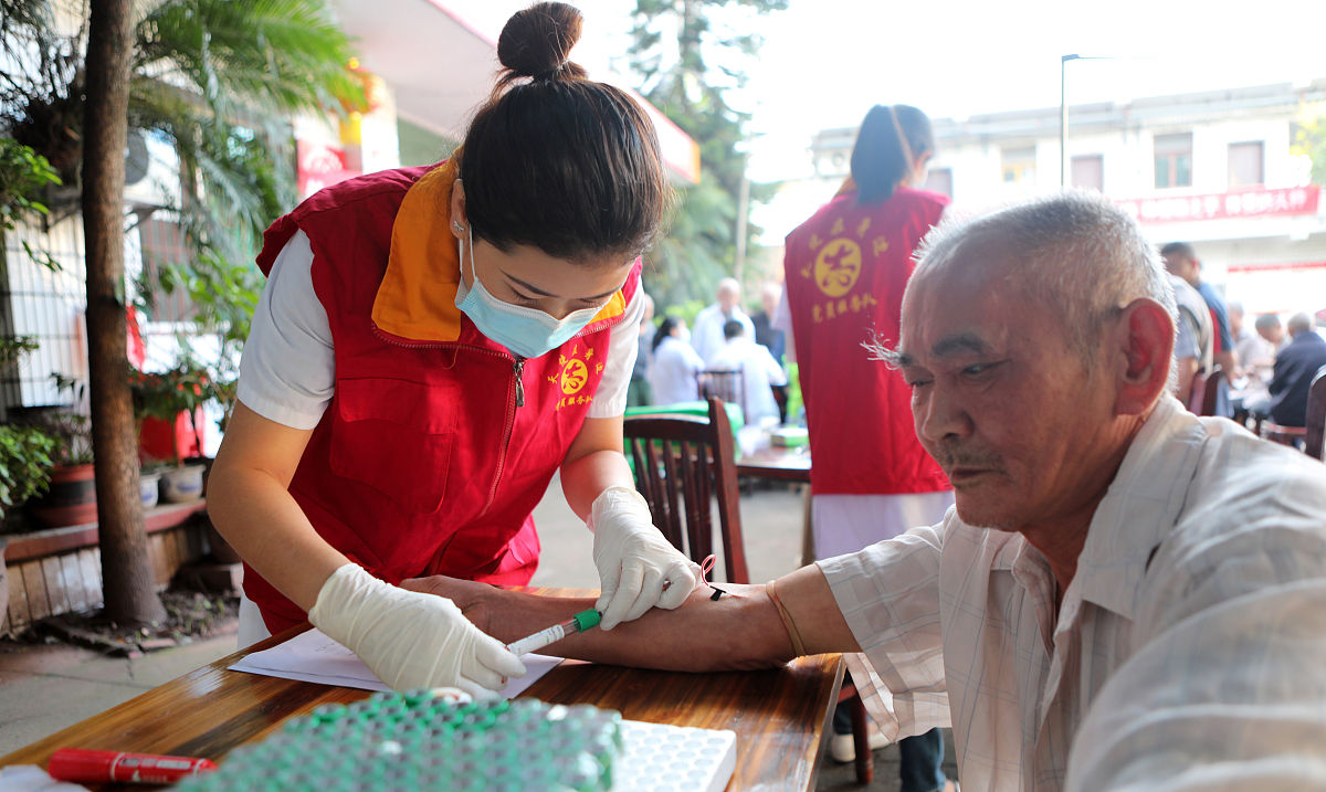 热心肠的邻居小张：我的好邻居故事