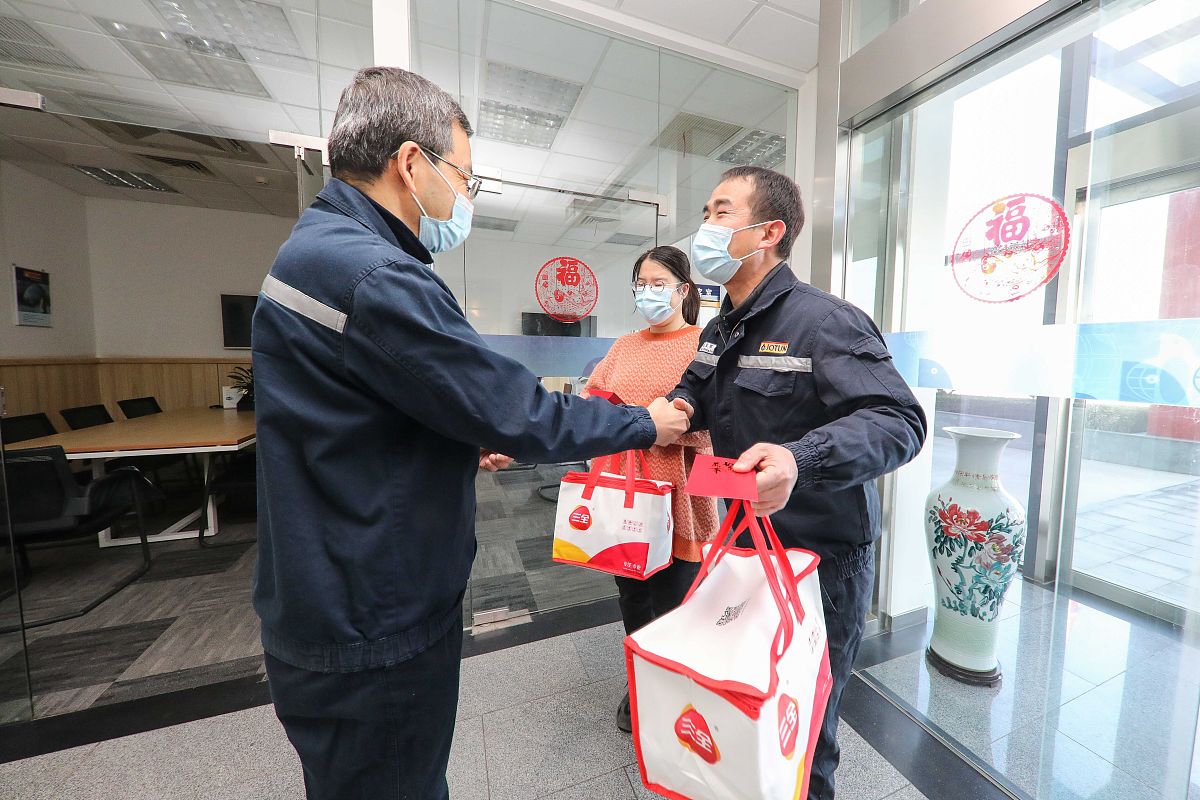 收到老板的红包怎么回复表示谢谢30个字