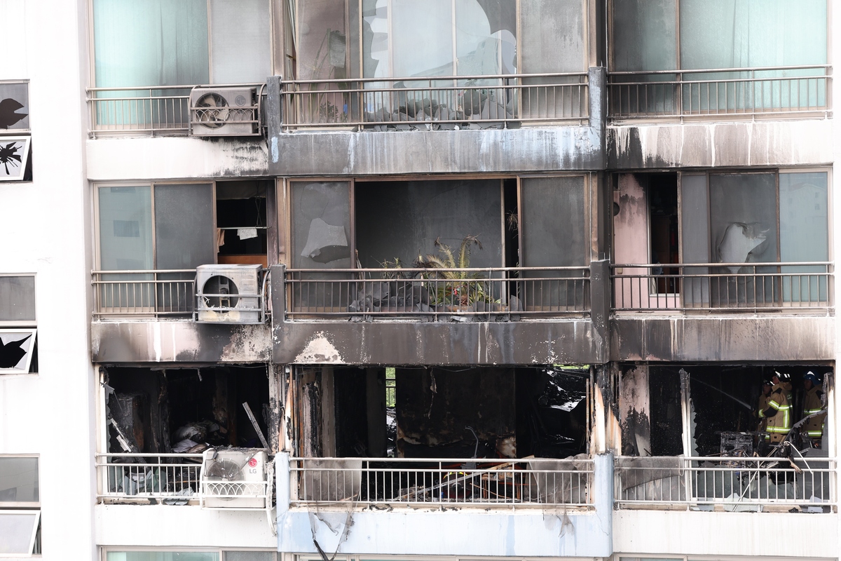 餐饮油烟管道能排放到居民楼地下吗？