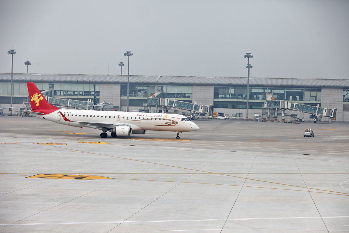 重庆航空学校：高考志愿填报指南 - 一二本压线考生报考策略