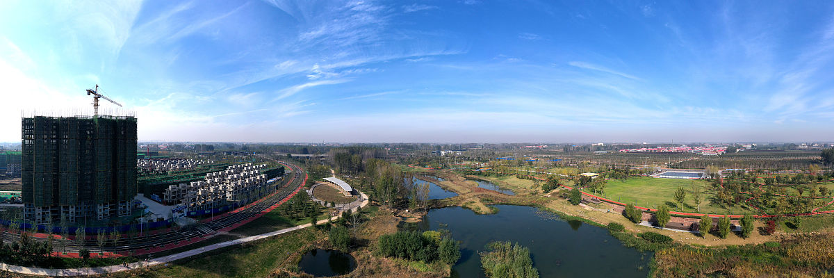 2019年10月27日,河南许昌,空中俯瞰色彩缤纷的长葛双洎河国家湿地公园