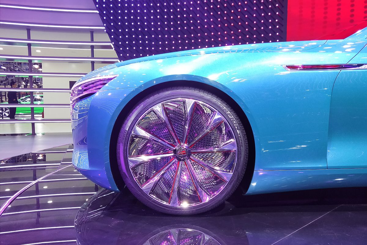 2020年重庆经济贸易校广告制作与装潢专业报名