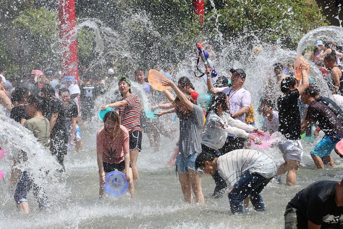 泼水节的传说：起源与庆祝活动的文化探秘
