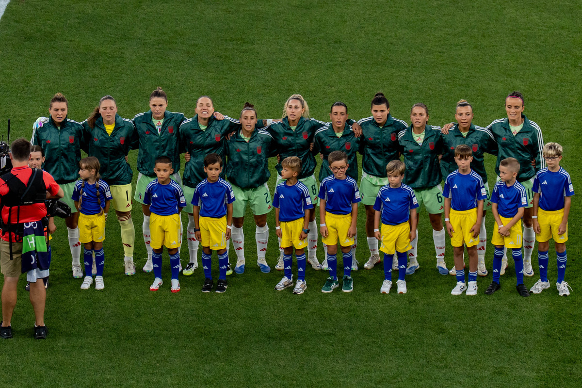 史上最强足球阵容：最佳11人揭秘