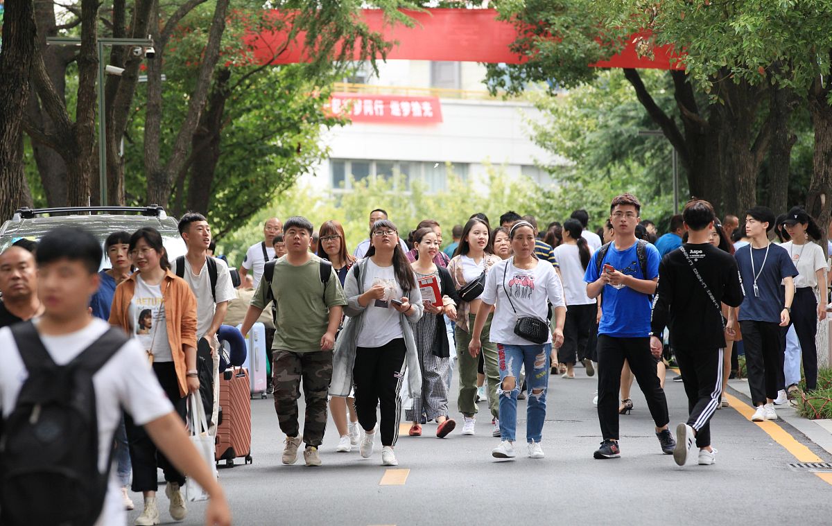重庆幼师学校招生要求：初中生能否报读？