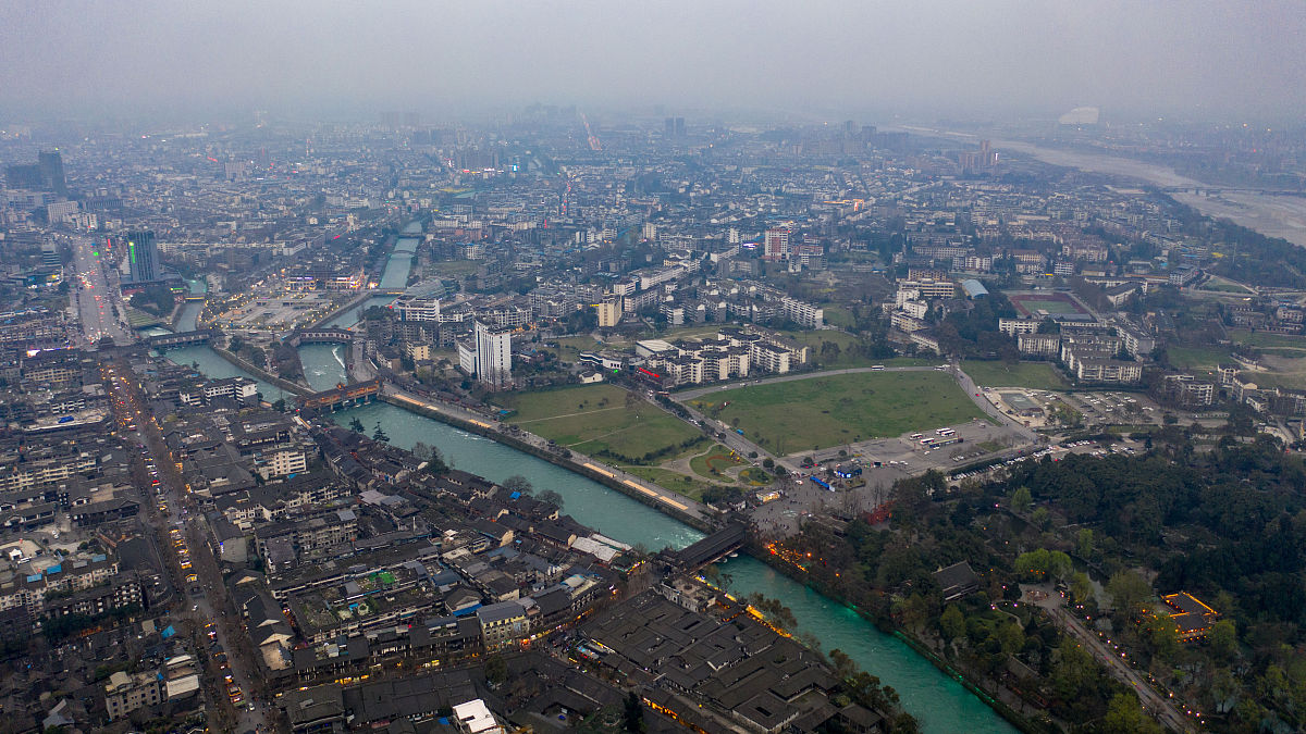 成都2021年男生上什么中专学校比较好