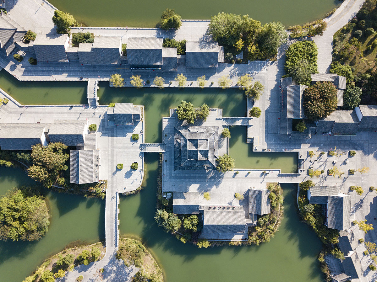 那八百九十九万除以二等于多少