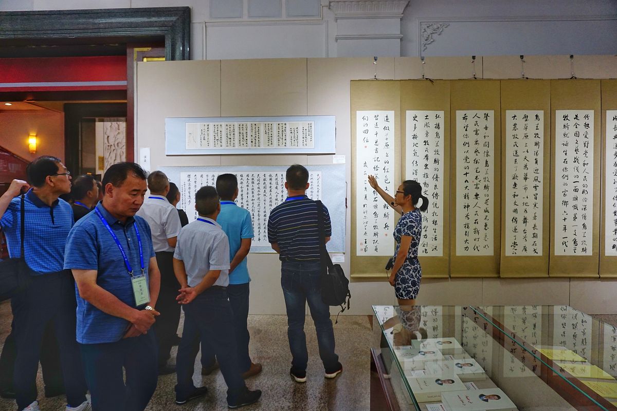 写一首给段永政的古诗要押韵段永政是我的领导可以叫他段处他即将去北京高升