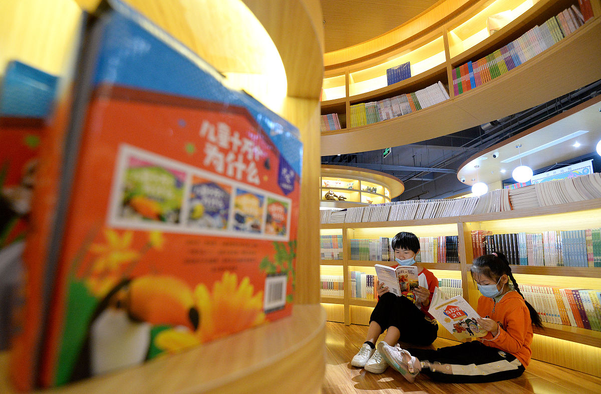 写一篇大学生参观康师傅饮品品牌体验馆的日记日记要求：学生应将实习状况进行认真记录整理收集到的资料、图表等记录遇到的问题和观察的结果；