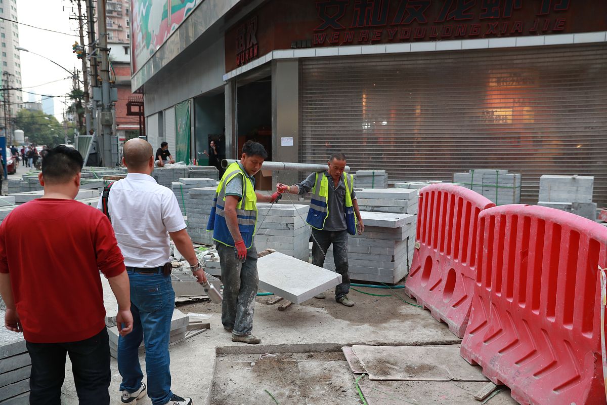 老旧社区改造：满足老年人需求的更新路径