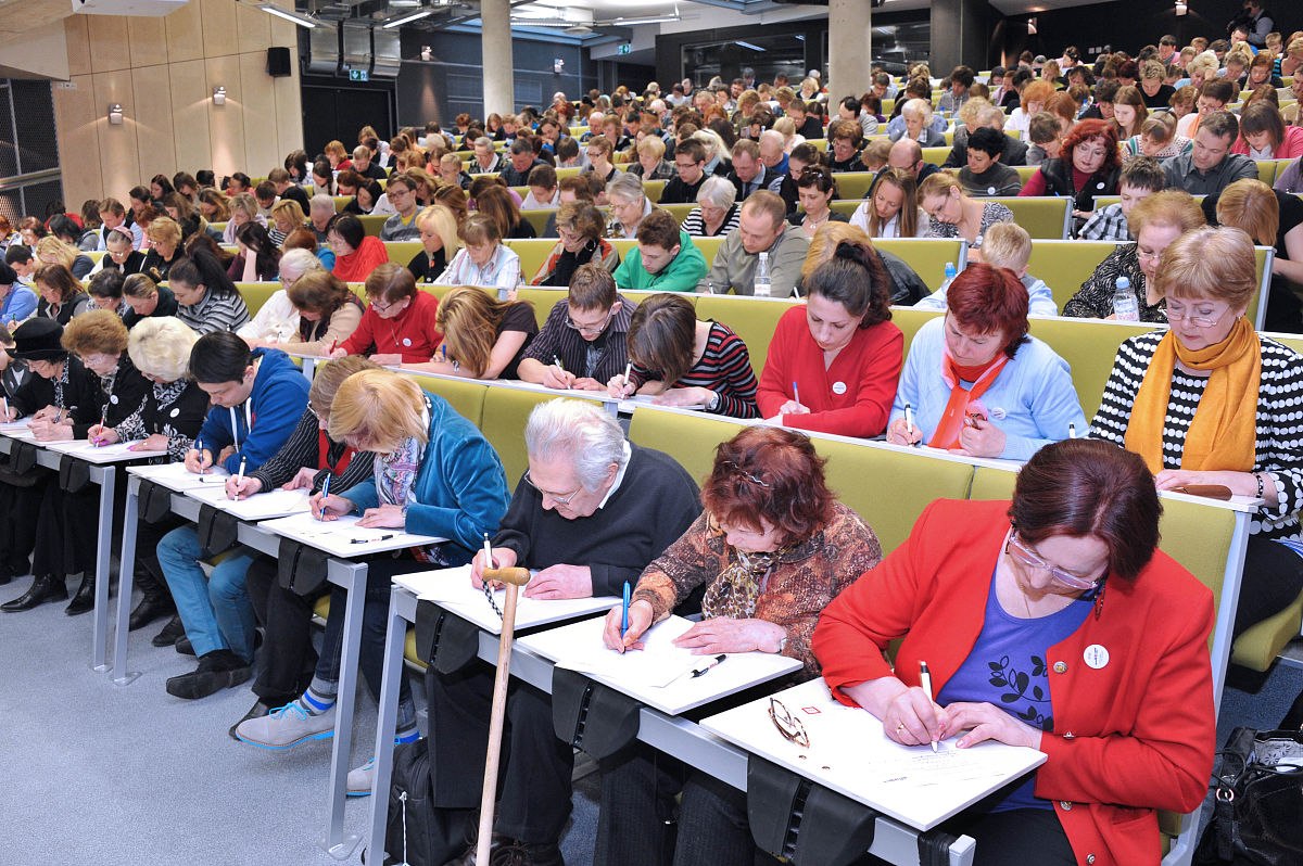 内江广播电视大学法学专业前景好不好