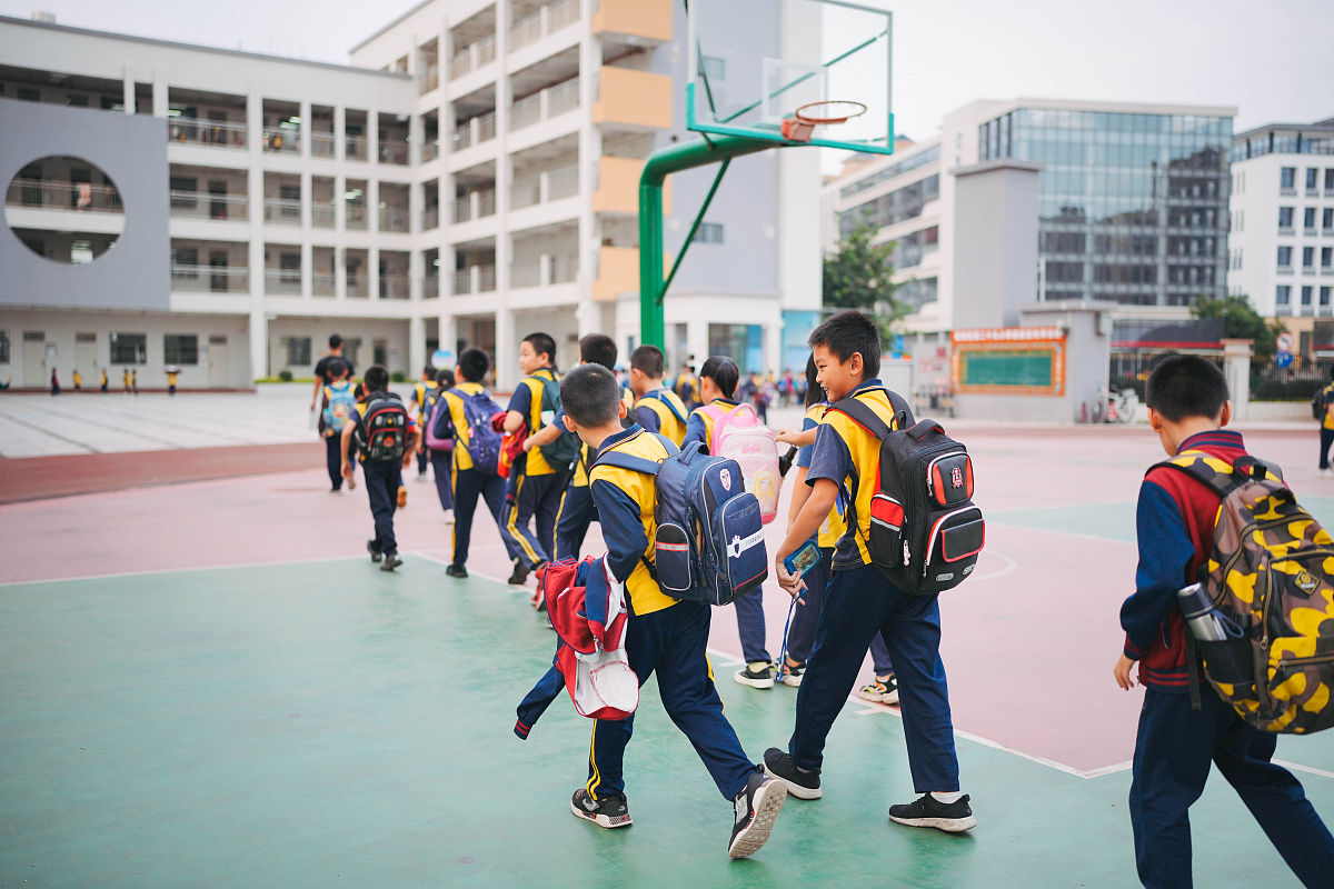 2021年11月5日,广东惠州,小学生跳绳队.