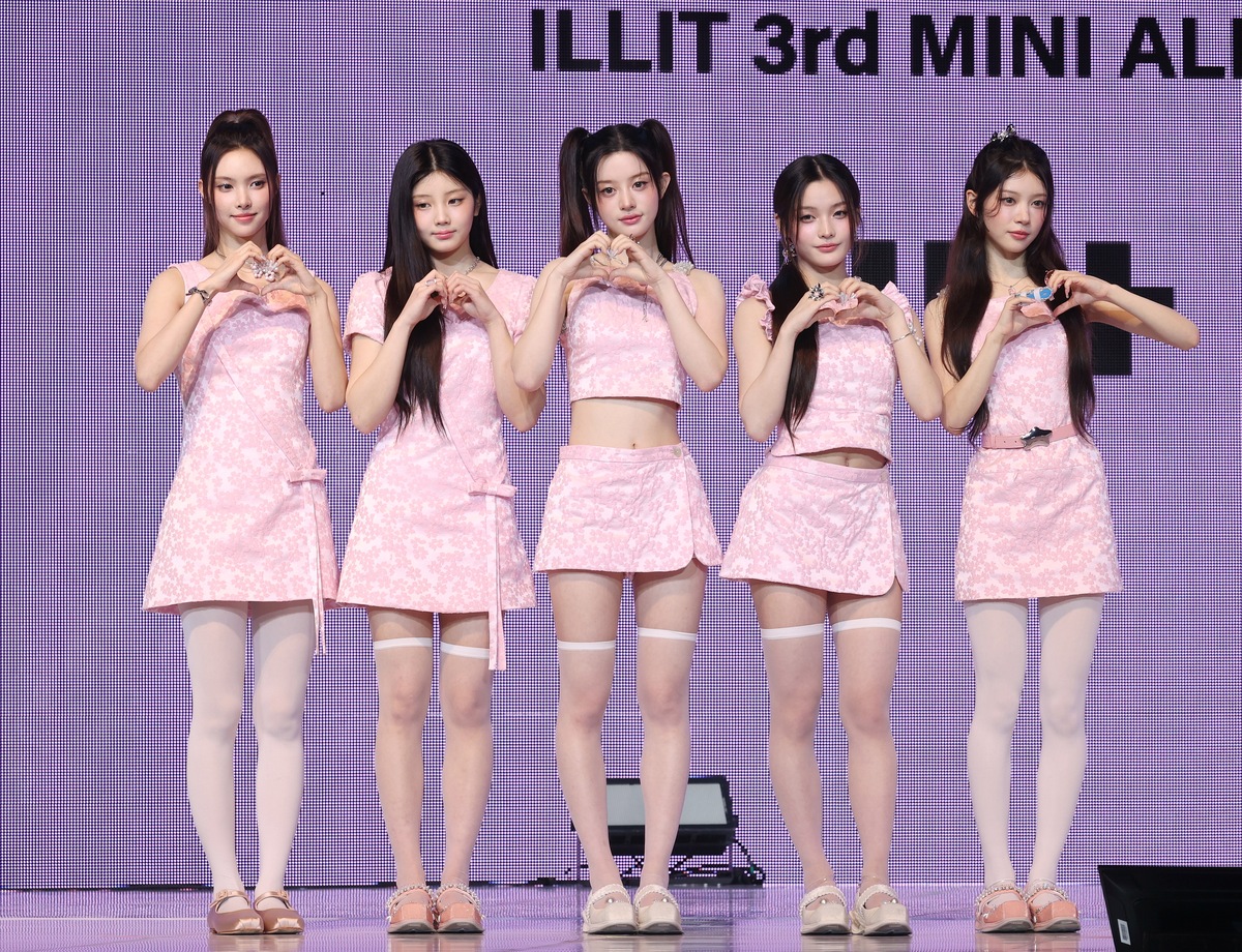 女团偶像的成名之路：一个普通女孩的追梦历程