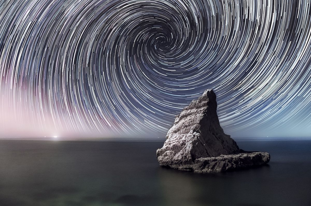 五言律诗：夜空美景