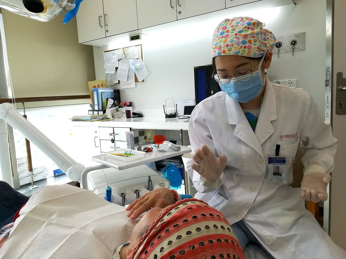 人文关怀护理在耳鼻喉内窥镜检查中的临床应用价值研究