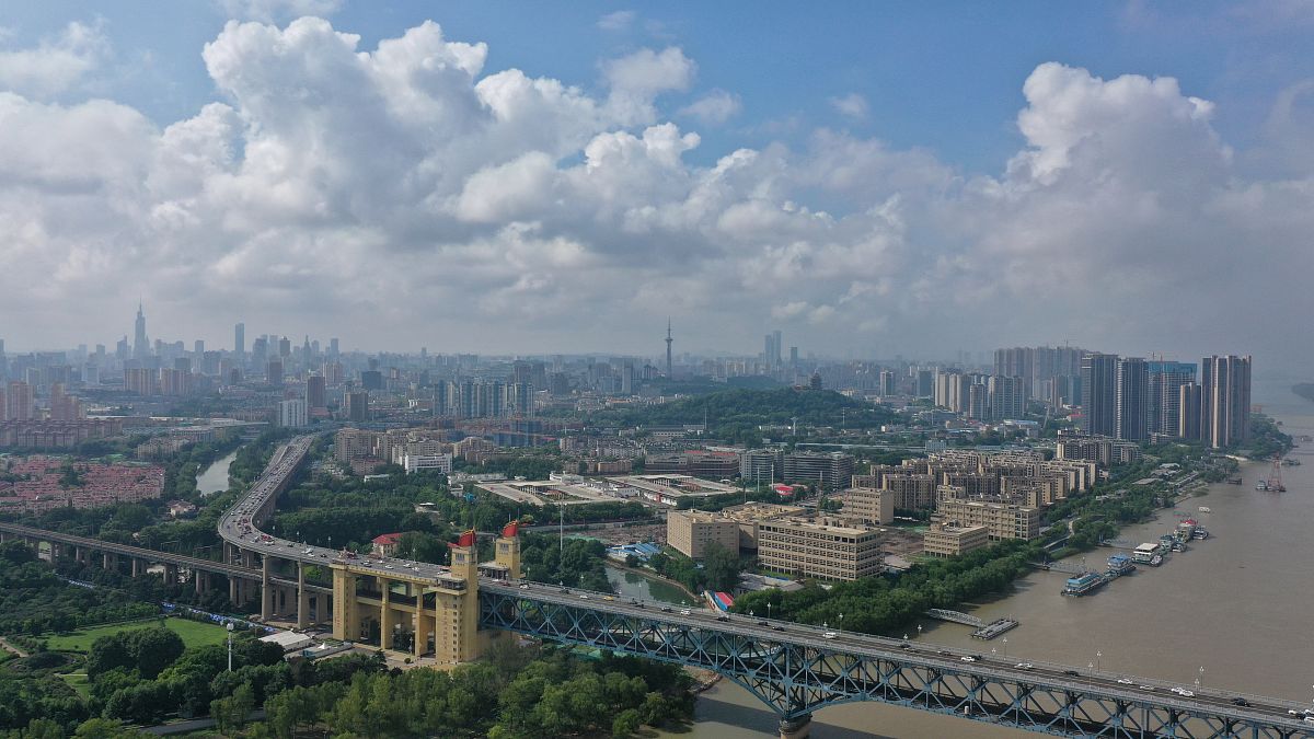 2021年8月17日,南京长江大桥.