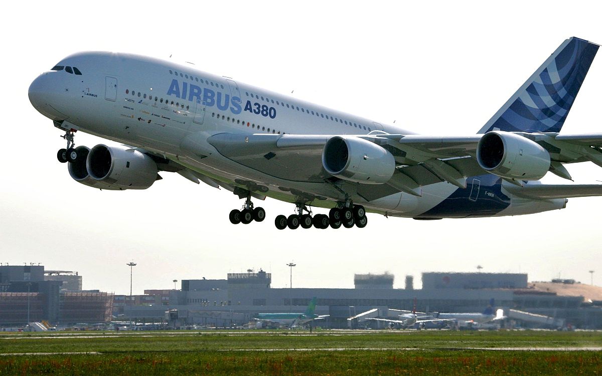 厦门航空安防科技职业学院航空学校招生简章 - 培养航空安全与管理人才