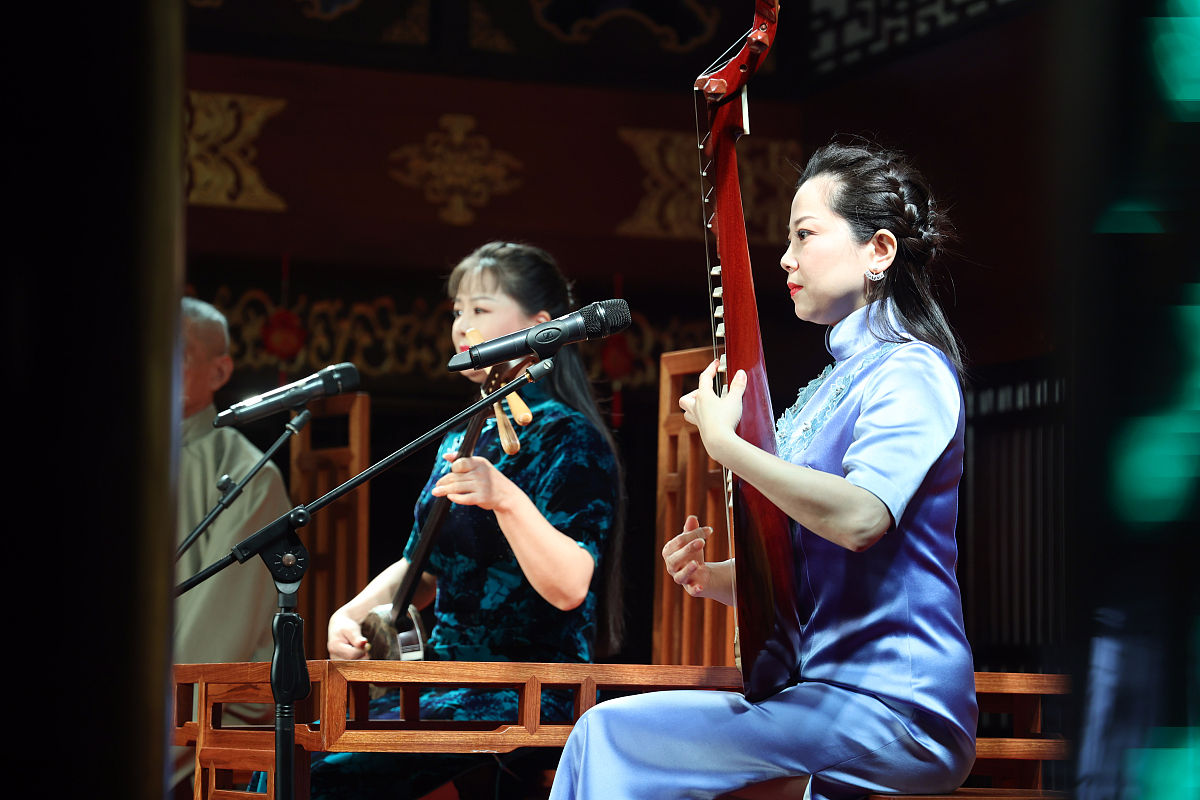 观影百鸟朝凤从国乐的角度谈一谈感受1500字