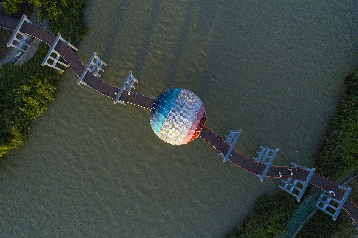 飞机进近着陆阶段的导航工具：无线电导航、ILS 和雷达高度表