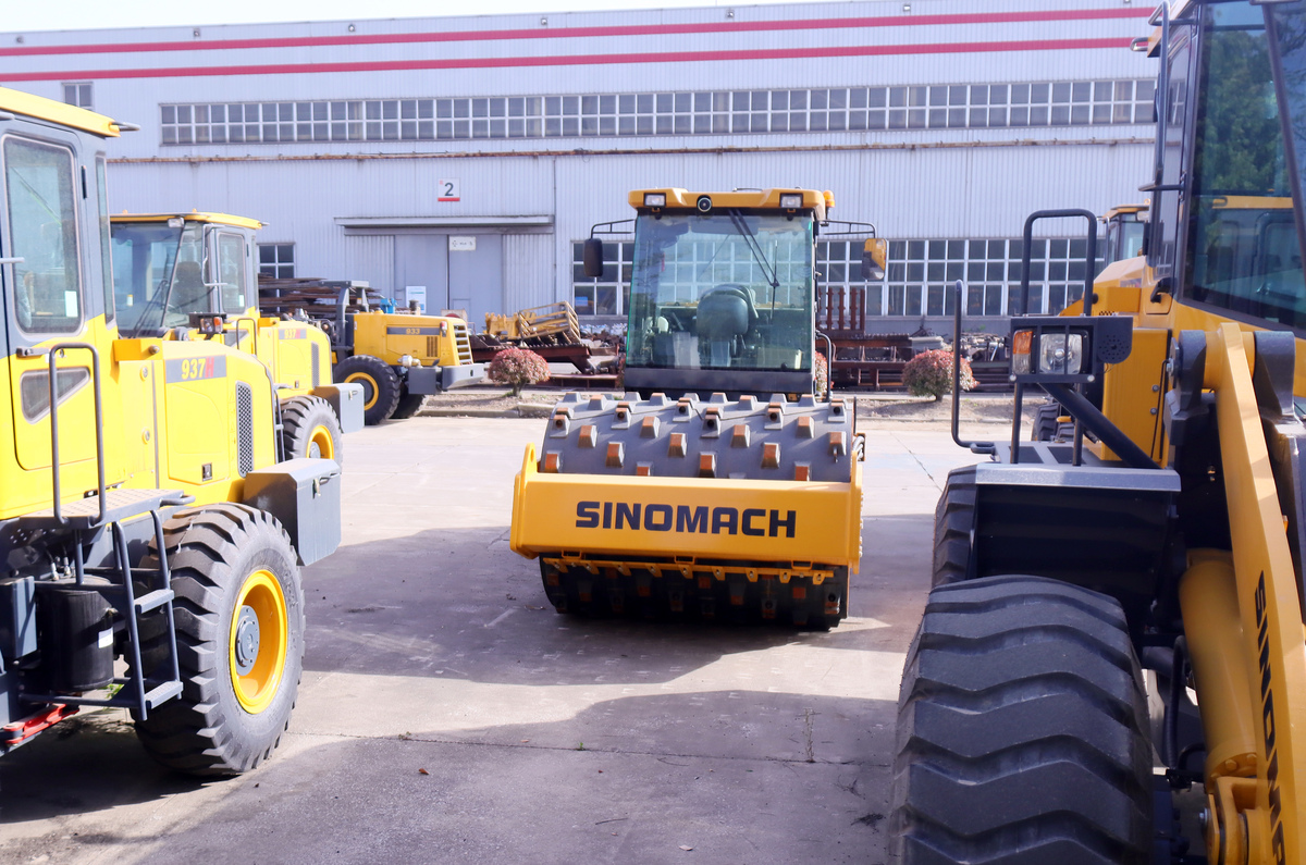 学装载成都哪家装载机培训学校好 学装载成都哪家装载机培训学校好