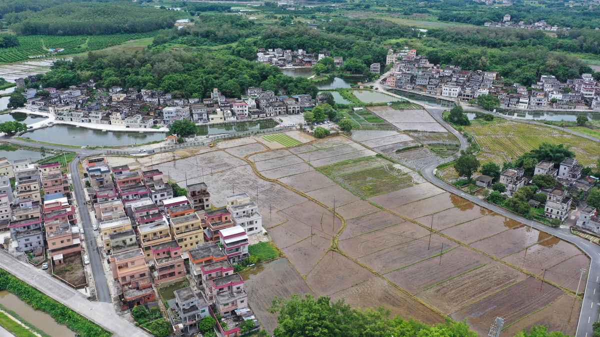 北流市扶新镇城镇道路建设项目社会效益与经济效益分析