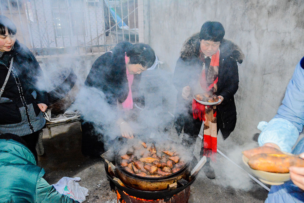 帮我写一份2022年度的公司年终总结500字