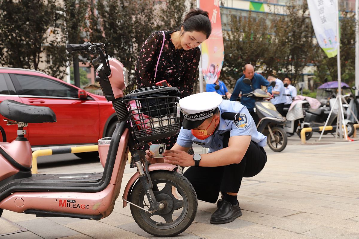 折叠电瓶车需要上牌照吗？
