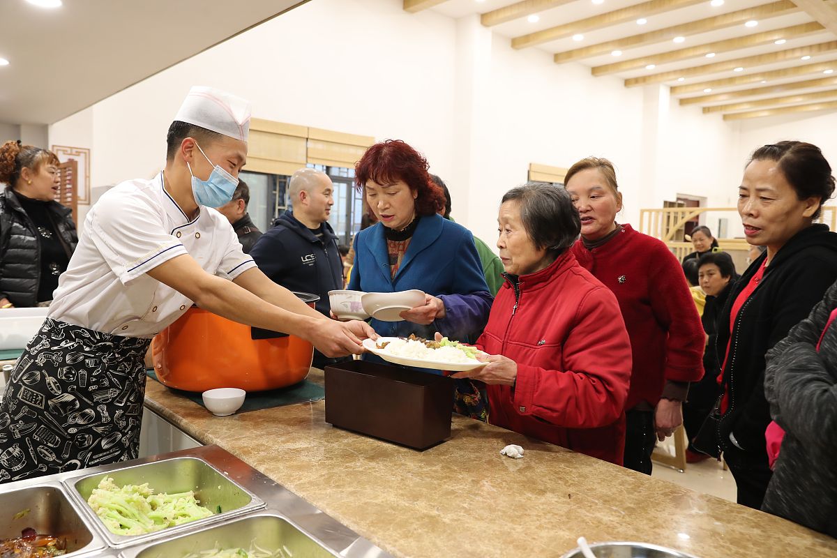 郑州市卫生学校的老年人服务与管理普通中专好不好