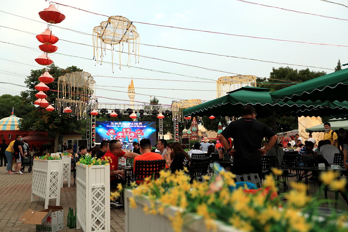 浦东新区旅游攻略：景点、美食、文化活动及优惠信息