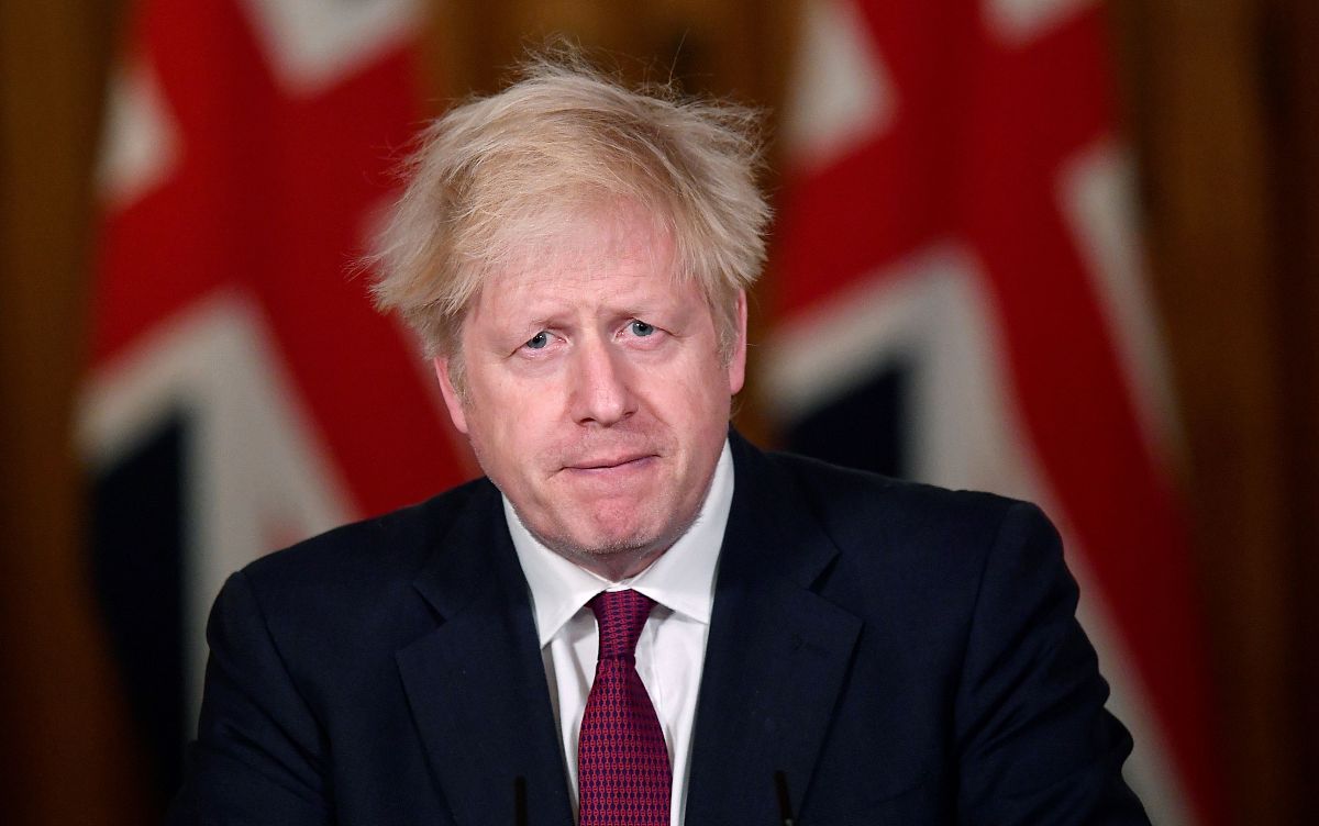 当地时间2020年12月19日,英国伦敦唐宁街,英国首相约翰逊当天在疫情新