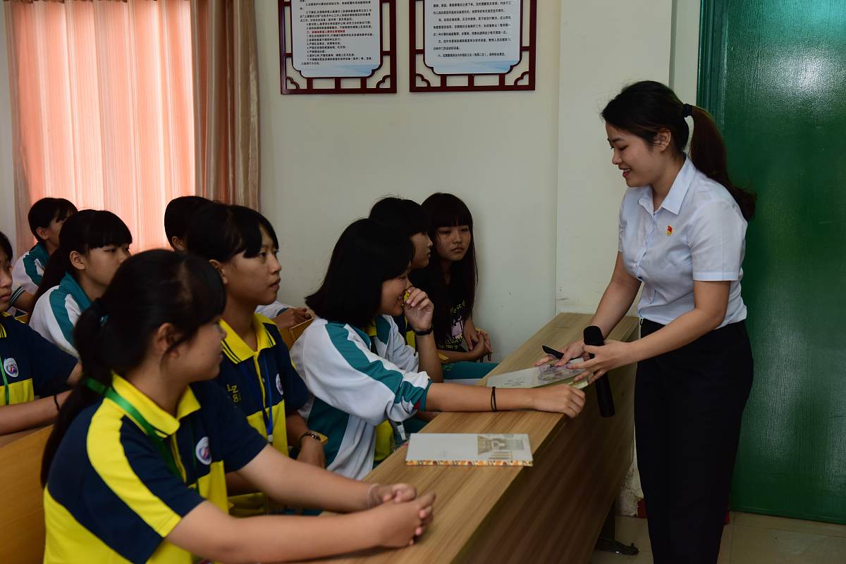 重庆綦江职业教育中心学前教育(保育员)专业就业前景怎么样？