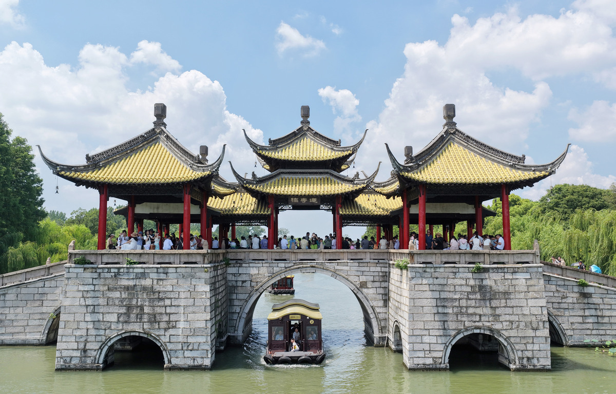 扬州市有哪些特色？扬州市的旅游景点有哪些？扬州市未来发展怎么样？